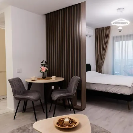 Tiny Palm Bukurešť